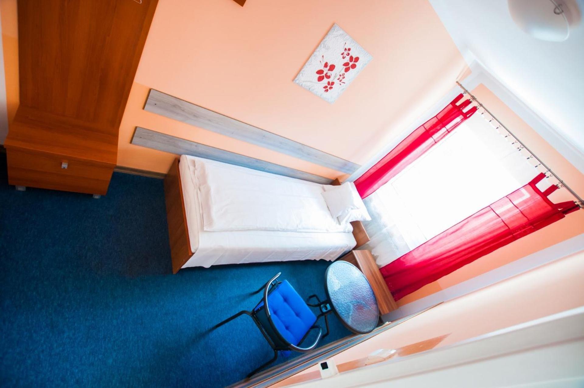 Red Carpet Hostel Kraków Exteriör bild